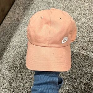 Nike light pink/salmon ball cap